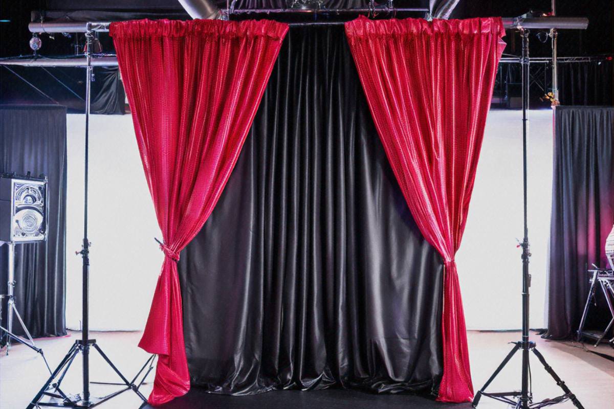 Elegant Pipe and Drape Solutions